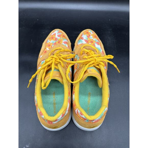 Urban Outfitters x New Balance 205 - SneakerNews.com New Balance 205 x Urban Outfitters Yellow Suede Floral Canvas Sneakers Mens 10.5